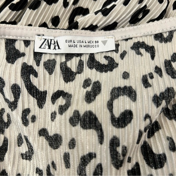 ZARA Leopard Print Micro Pleat Top - Picture 11 of 11